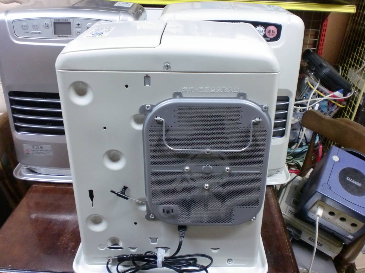 お買い得 ダイニチ ファンヒーター FHY-32TR8 17年製 動作確認済 石油