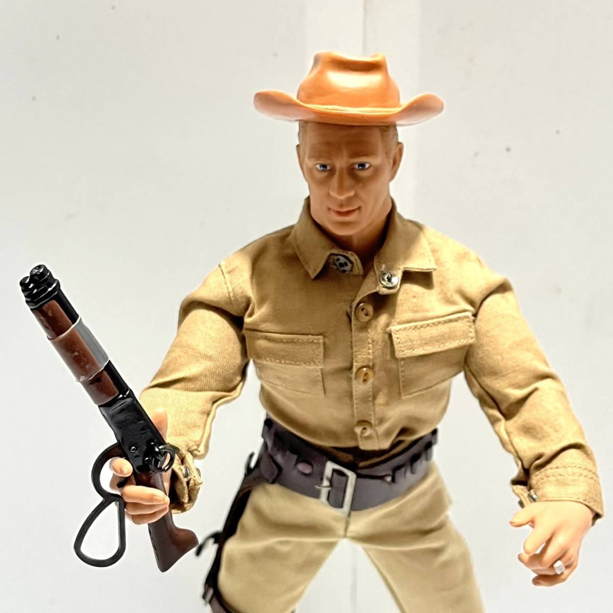 「1/6 特殊部隊 砂漠迷彩 ダブルウェポン 可動フィギュア完成品 1/6 特殊部隊フィギュア 1/6 特殊部隊 砂漠迷彩 ダブルウェポン 可動