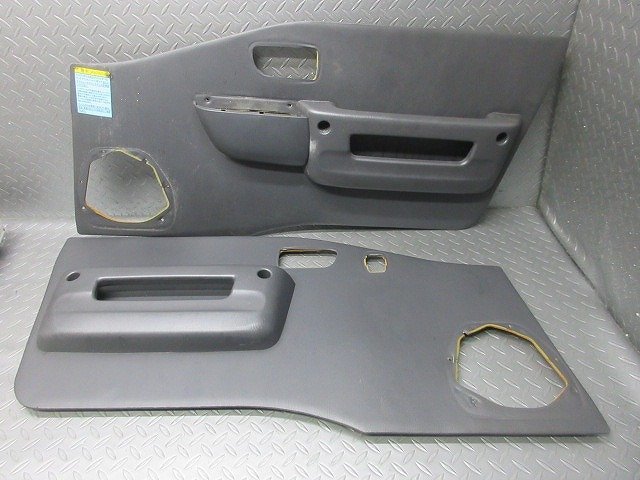 24◆サンバーTV1★ドアトリム/左右/ドアポケット◆738