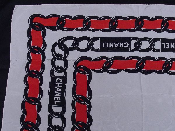 CHANELシャネルロゴココマーク チェーン 柄シルク 100% スカーフ