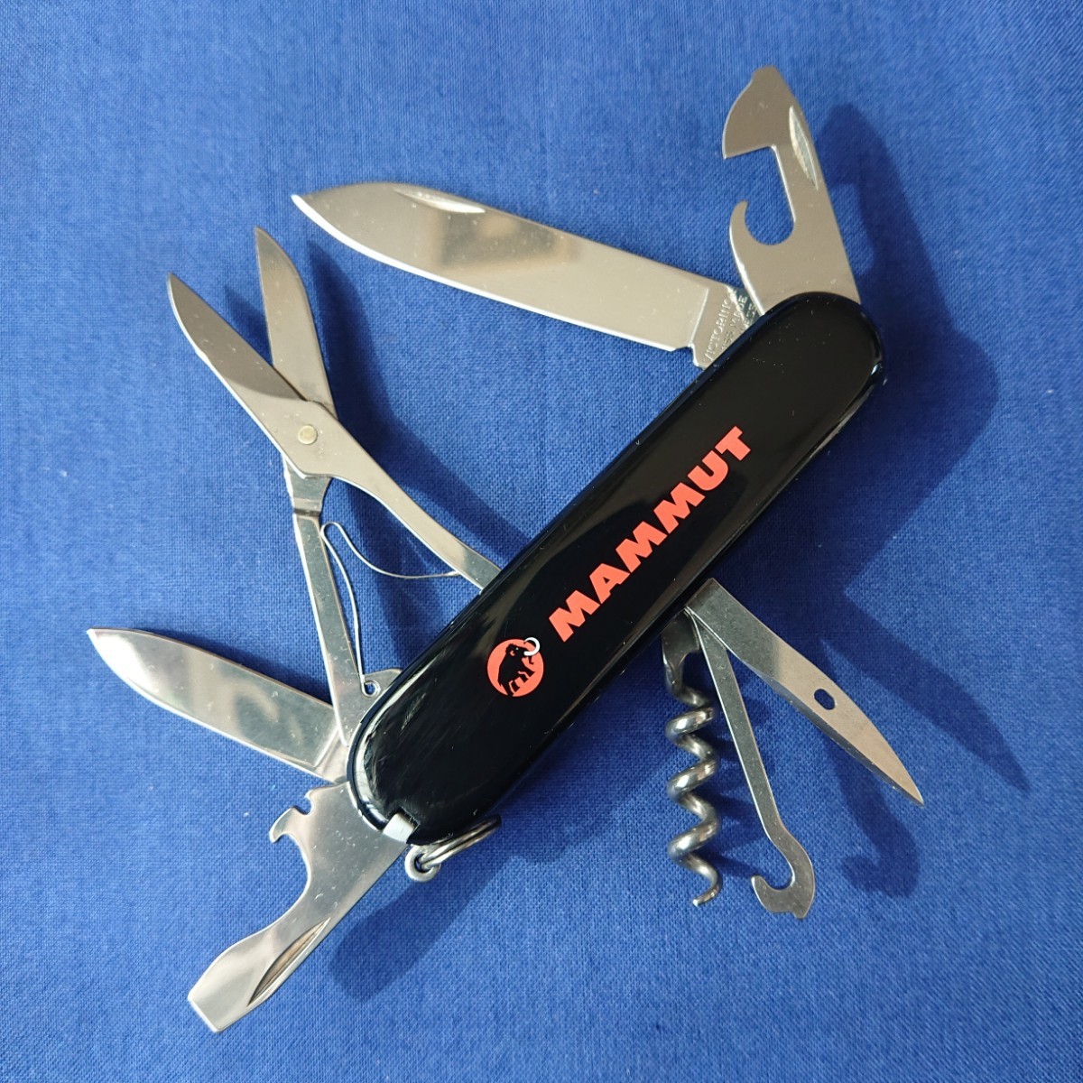 VICTORINOX(ビクトリノックス)MAMMUT (290)