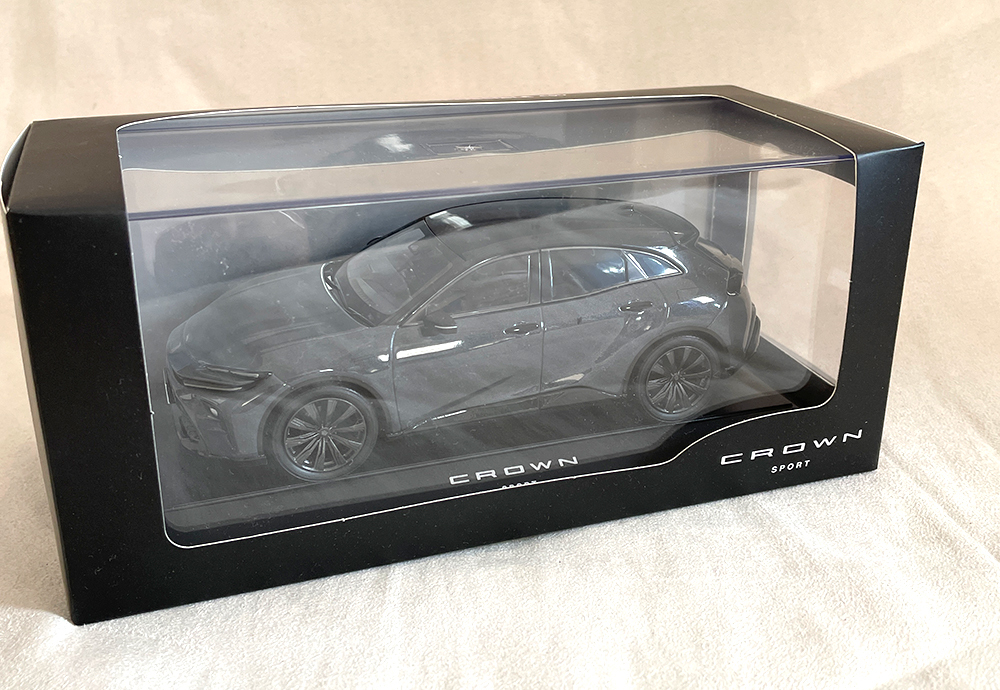 大得価，低価 CROWN SPORT（新型クラウン スポーツ） ブラック