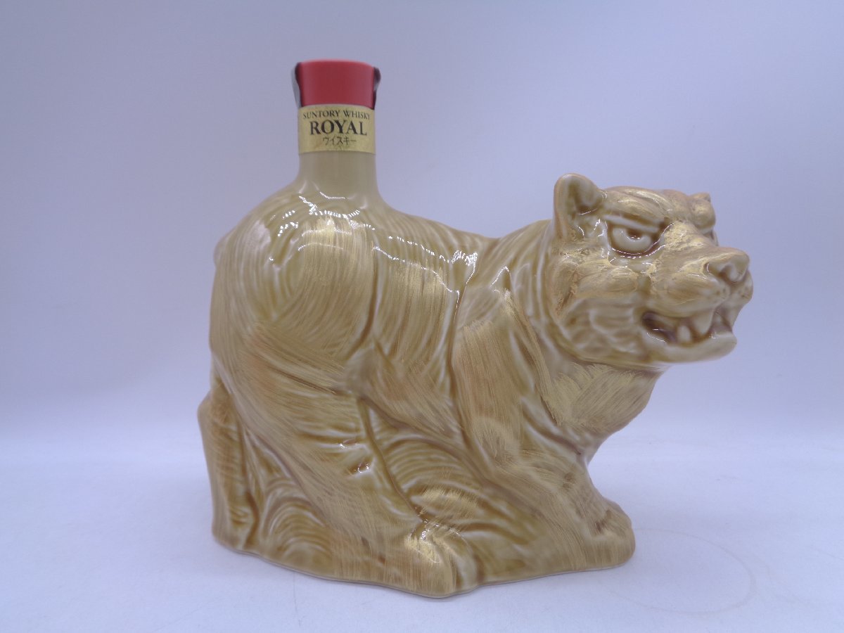 SUNTORY ROYAL サントリー ローヤル 干支ボトル 寅 2022 陶器 600ml 43