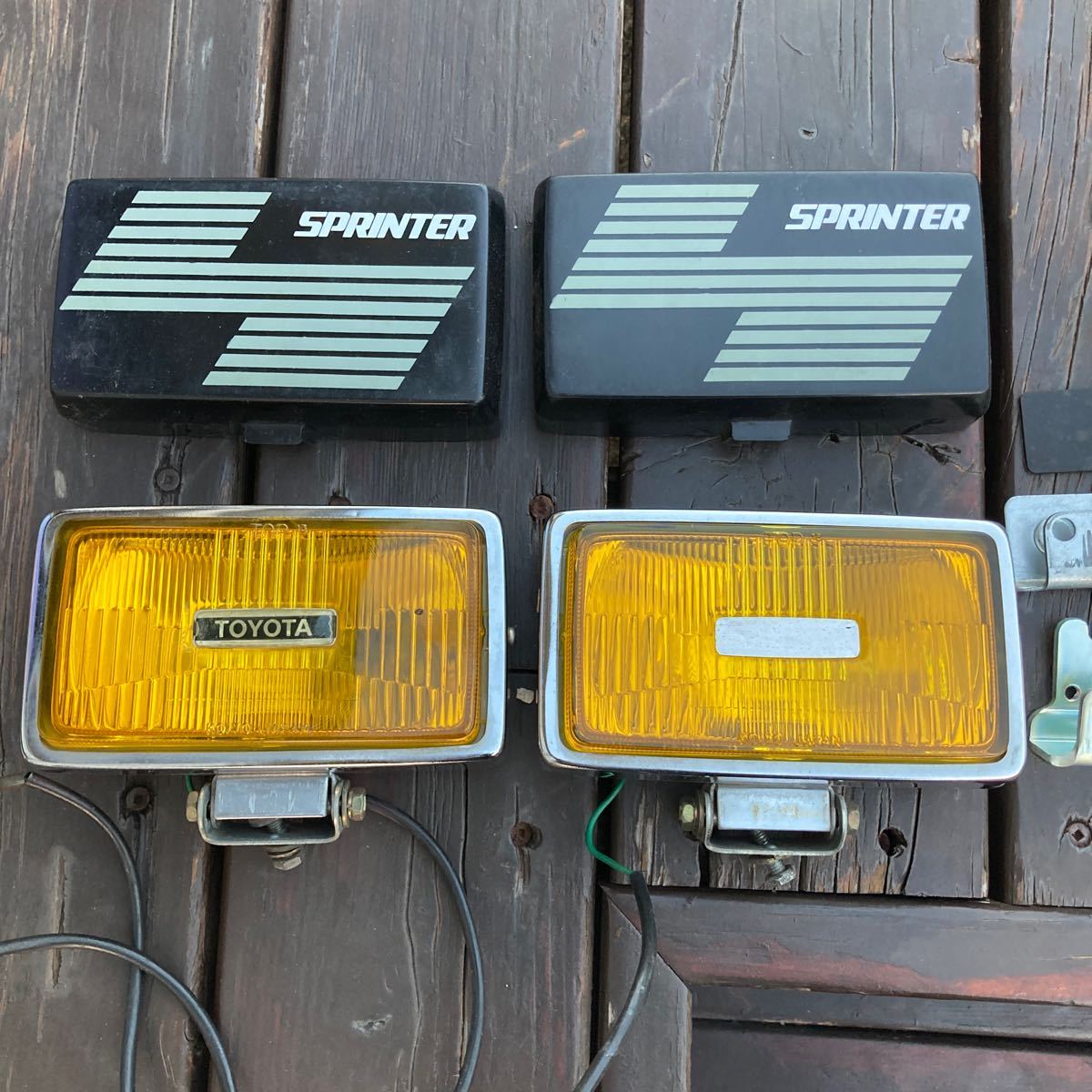 トヨタ純正フォグランプセット　スプリンター用