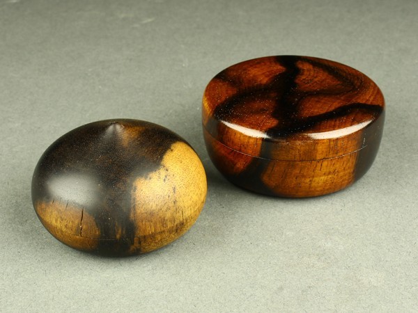 宇】KC221 園秀作 黒柿材 香合 二点 箱付 茶道具 木製 茶道具 真 鳥
