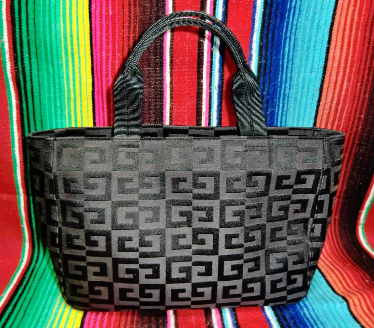 使用の少ない超美品 GIVENCHY／ジバンシー 4Gロゴ・ブラック トート 