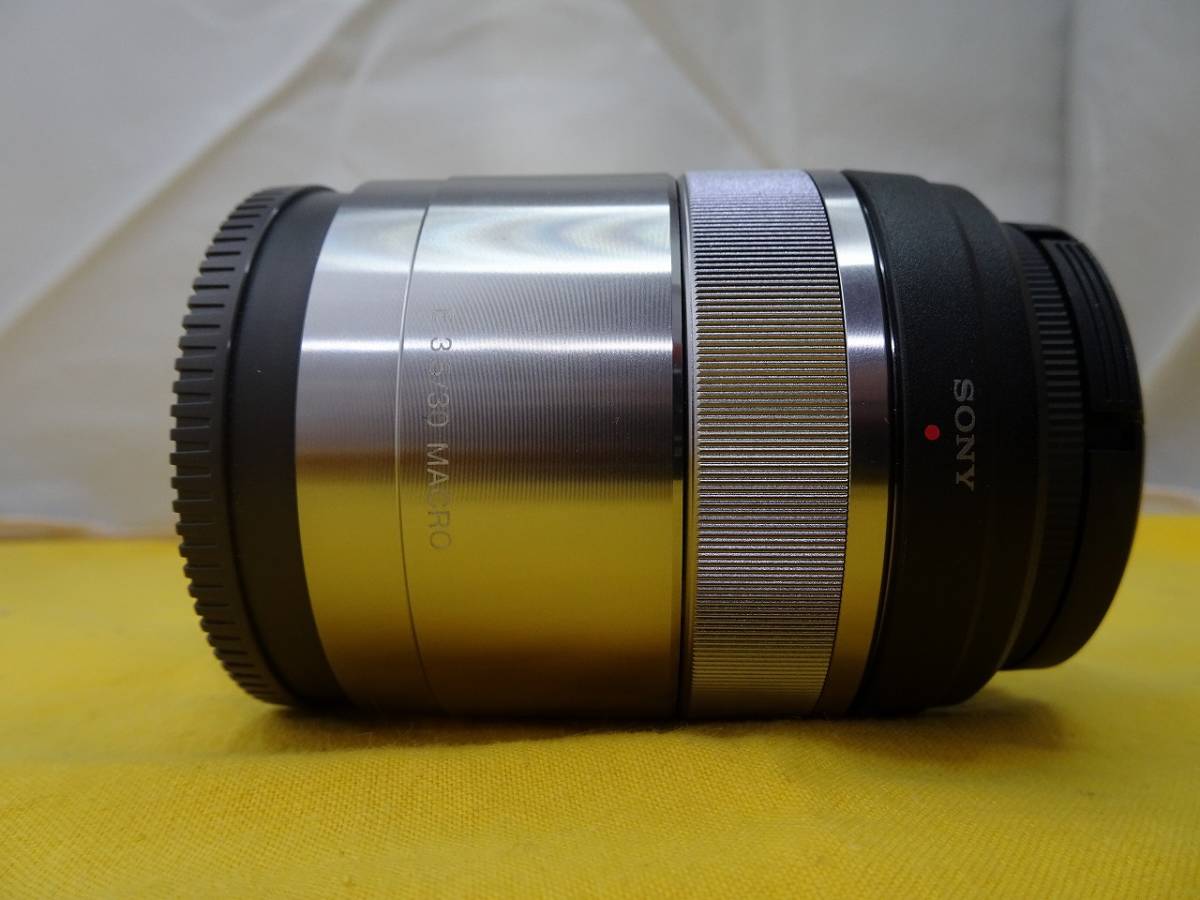 【美品極低使用】 SONY α6300 パワーズームレンズキット+マクロレンズ ILCE-6300L ソニーαシリーズSELP1650 SEL30M35
