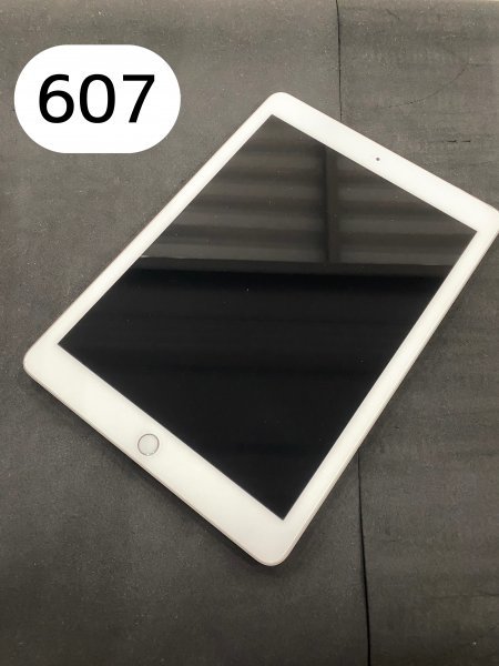 ★SIMフリー Apple iPad6 Wi-Fi + Cellular 32GB シルバー 第6世代★No607