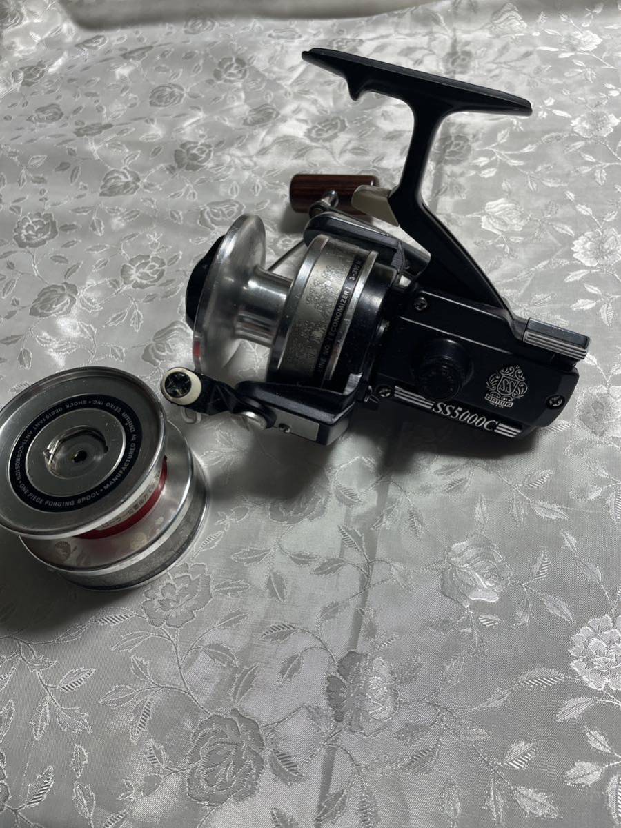 DAIWA SS5000C リール ダイワ スピニングリール SS5000C スプール付き