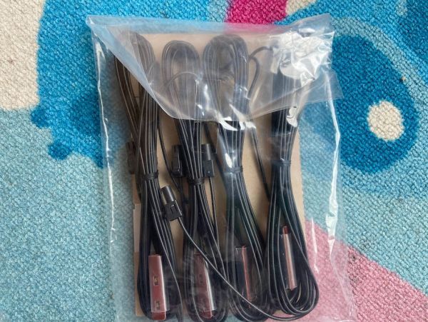 新品　カロッツェリア　カーナビ　フィルムアンテナ　4枚　テレビアンテナ線　4本セット