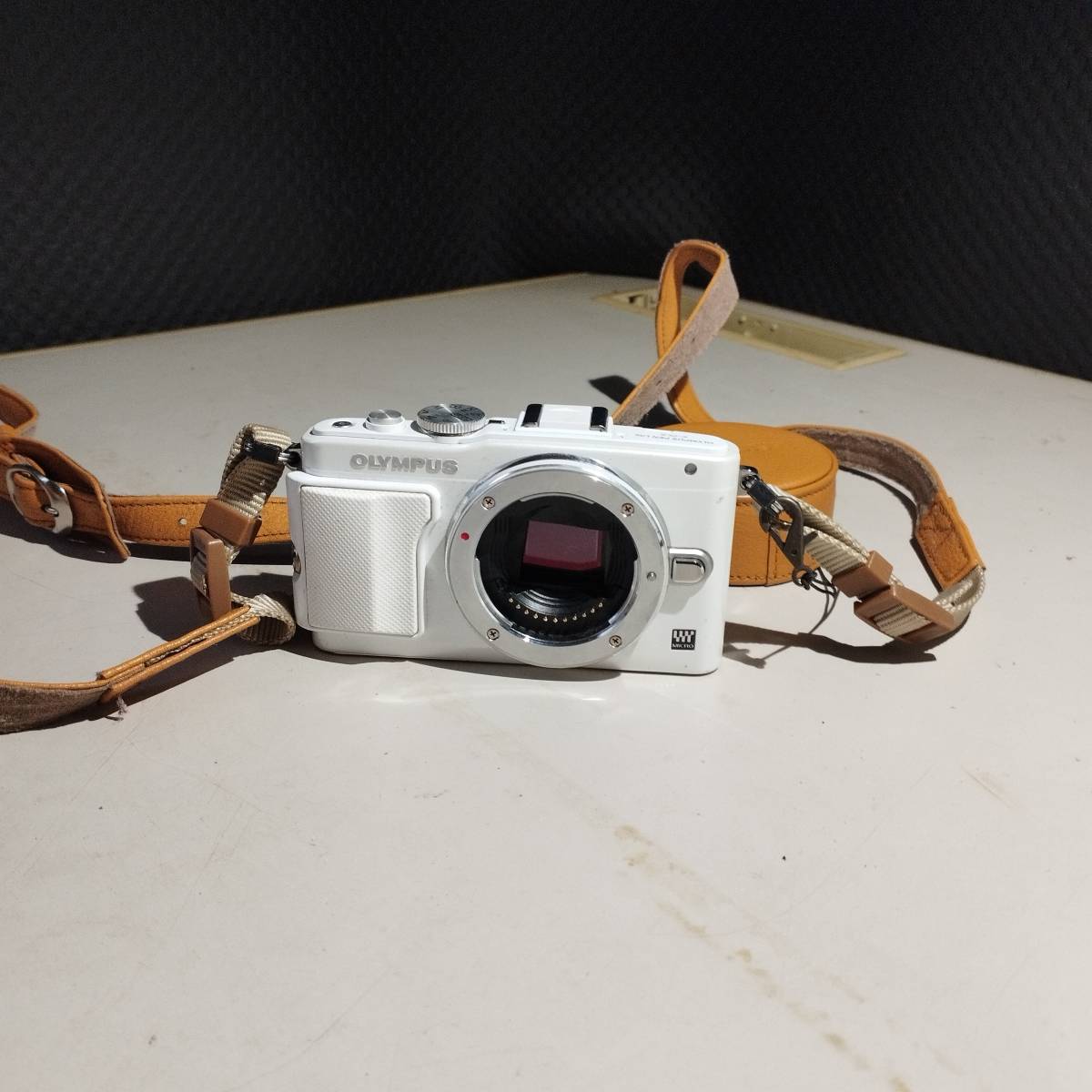 OLYMPUS PEN Lite E-PL6 ホワイト デジタルカメラ 超美品 E-PL6 OLYMPUS PEN Lite E-PL6 ホワイト デジタルカメラ 超美品 E-PL6