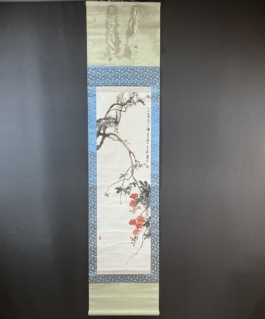 掛軸Ｚ-160【水墨 彩色 書画】花鳥風月　図　直筆　落款　作者不詳　幅約44㎝　※表装の状態が悪いです【再出品なし】