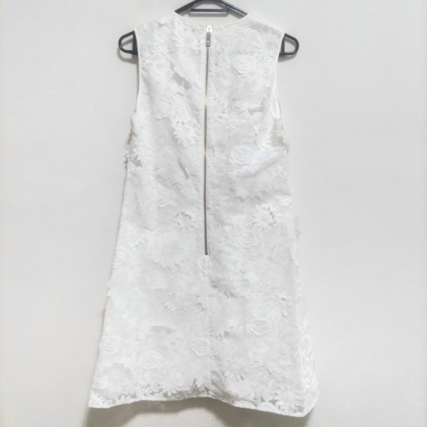 テッドベイカー TED BAKER サイズ2 M - 白 レディース Vネック