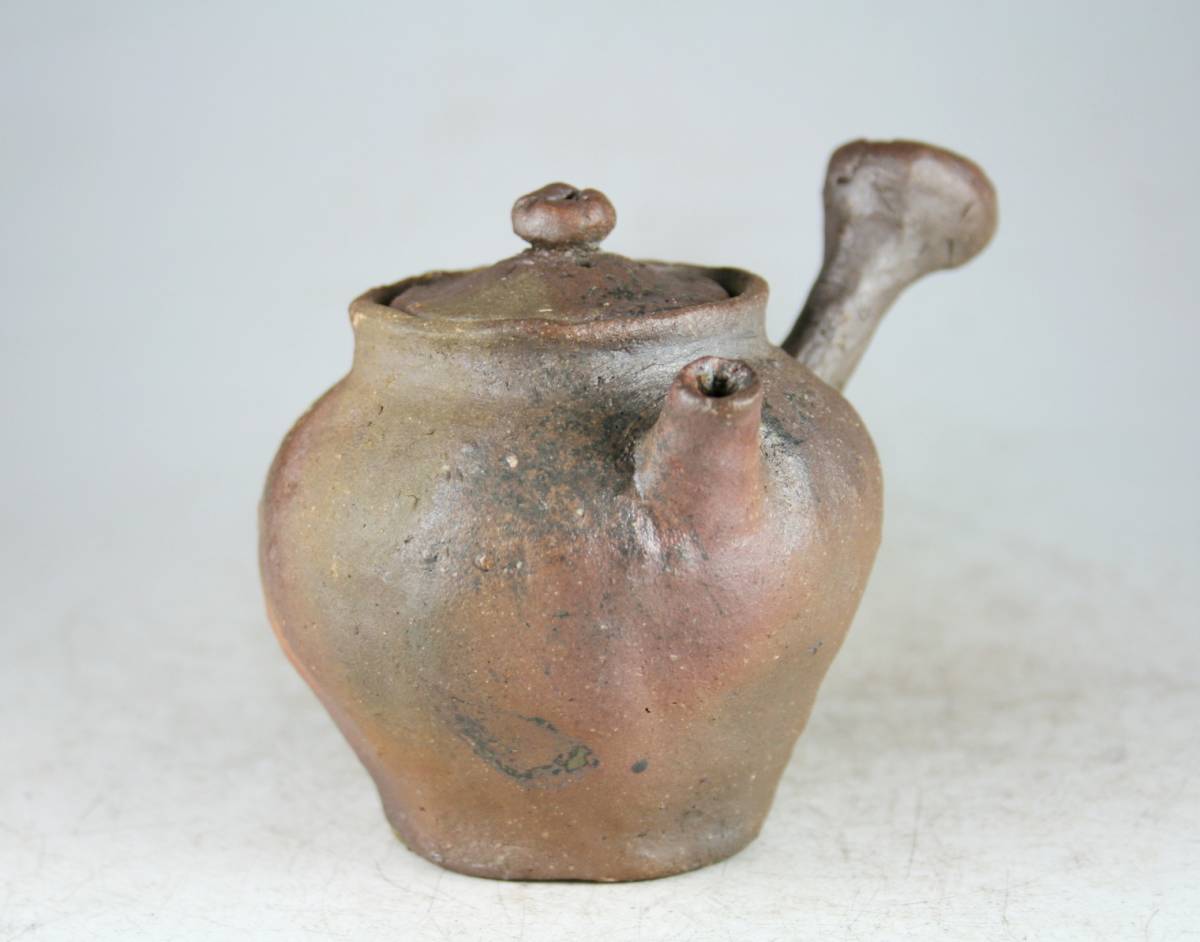 うぶだし品 備前焼 南蛮手 在銘 小振り 手捻り 横手急須② 煎茶道具