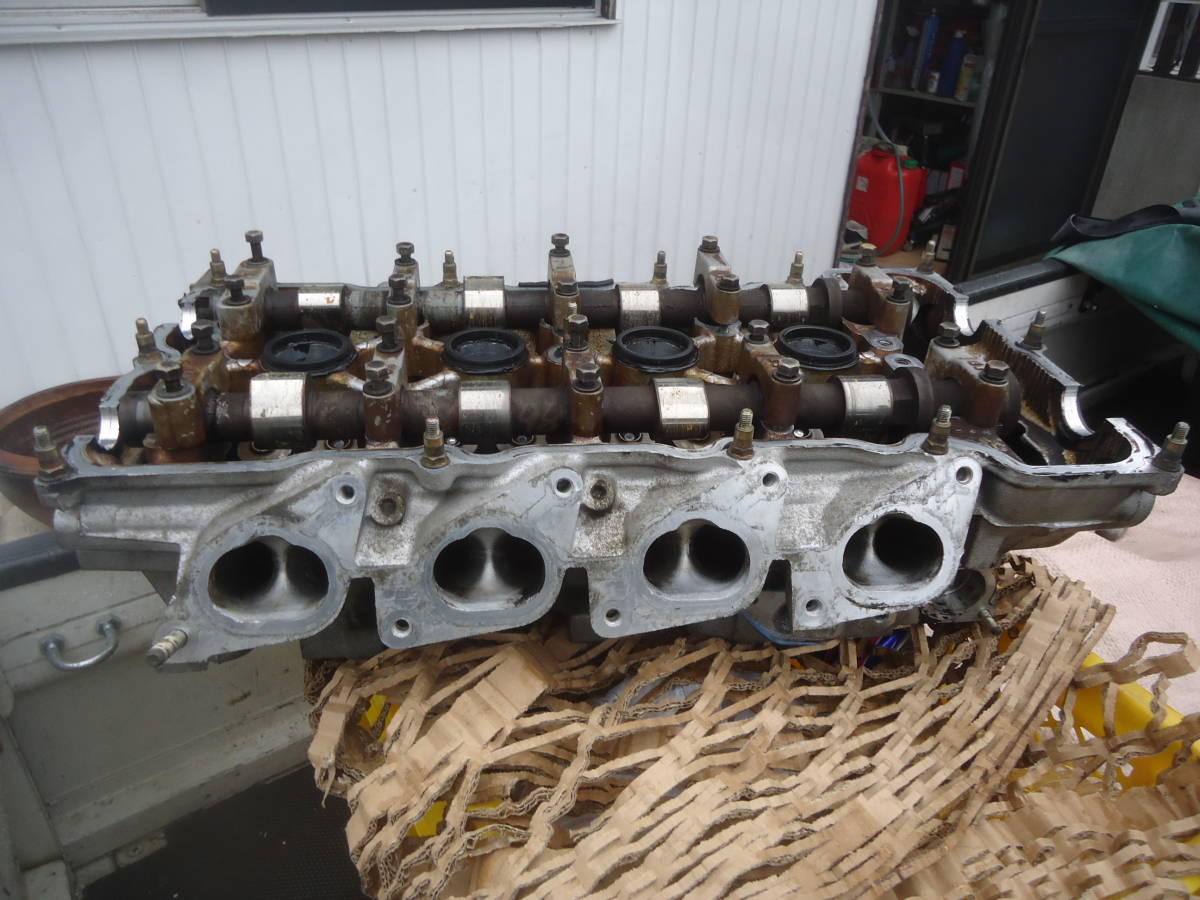 中古 S13 シルビア SR20DET エンジン シリンダーヘッド バルブ 