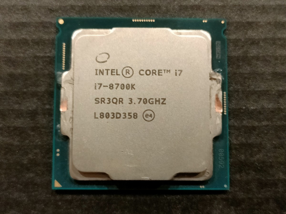 Intel Core i7-8700K 【CPU】