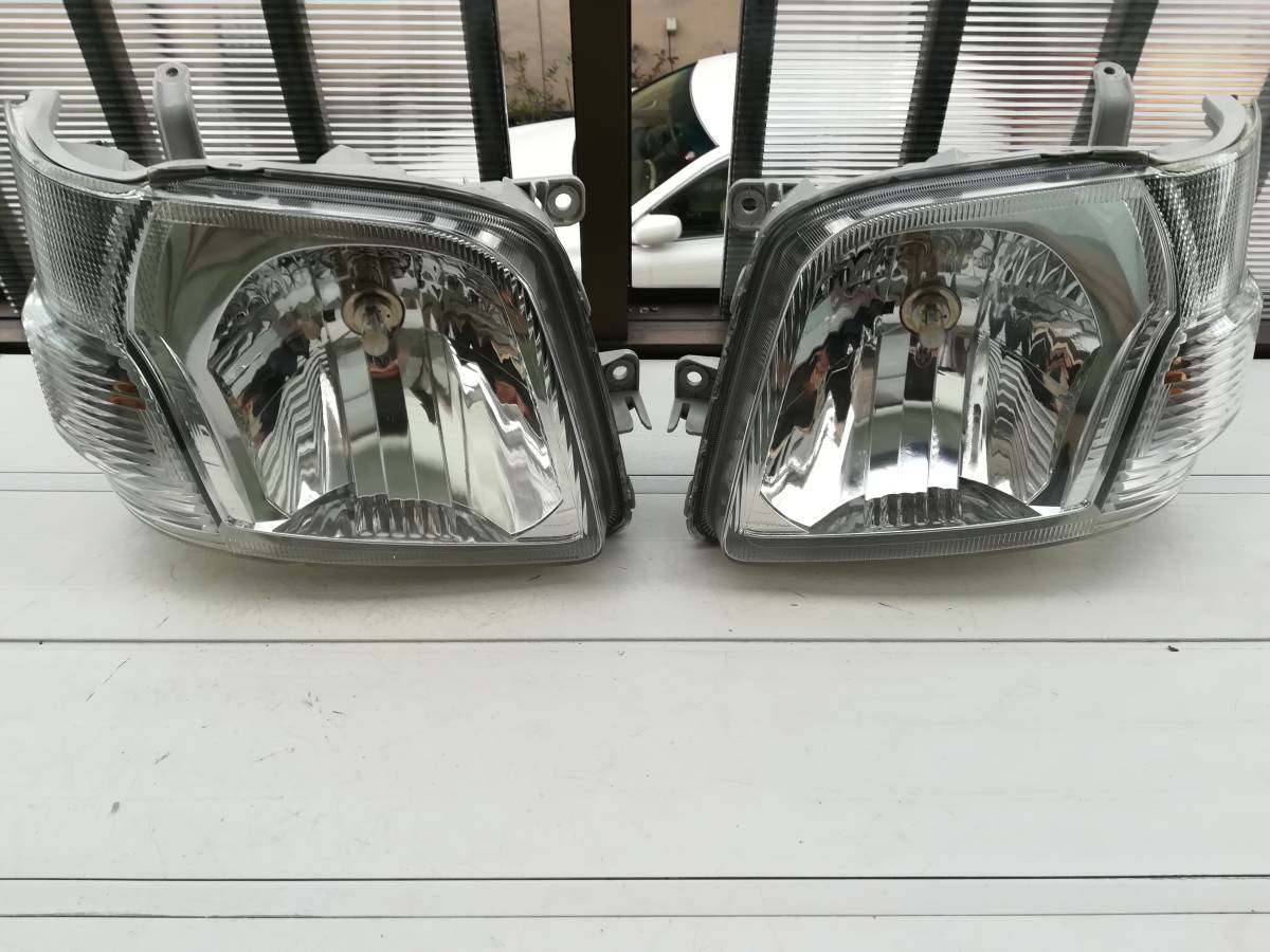 ハイゼット 　S320V　S330V　S321V ヘッドライト 左右　レべ 付 ハイゼット S320V S330V S321V S331V ヘッドライト 左右 KOITO 100
