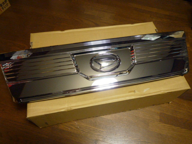 ダイハツ ハイゼットトラック S500P/S510P 後期 純正フロントメッキ