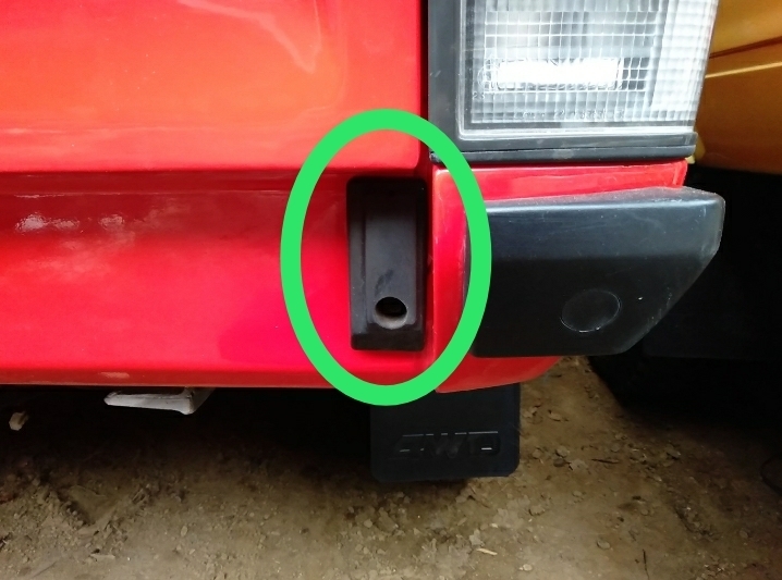 ダットサントラック D21 D22 テールゲート受け ゴムパッド 左右 純正