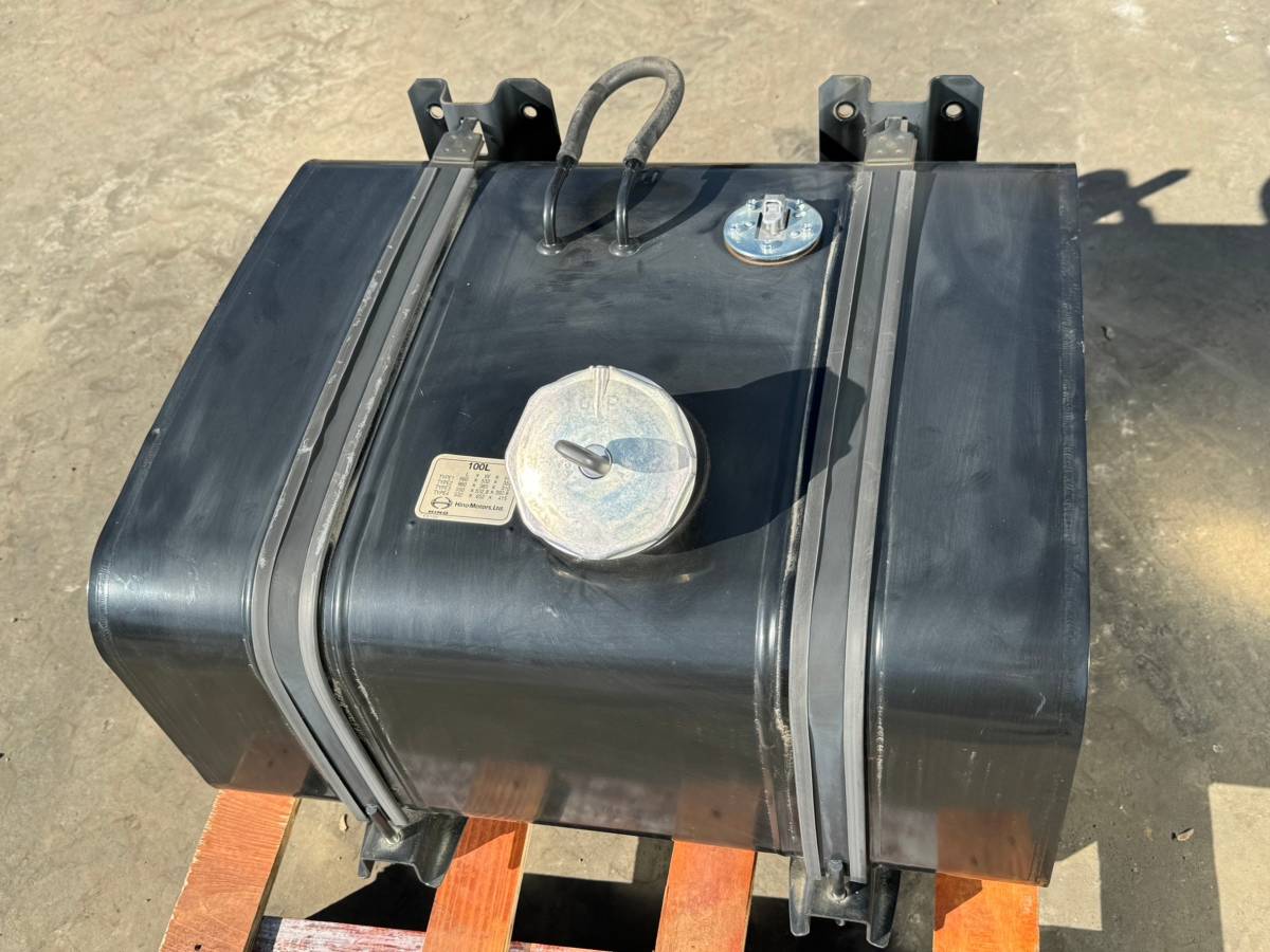 b94 日野 燃料タンク 100L タイプ1 燃料タンク 日野 - 100L 純正燃料