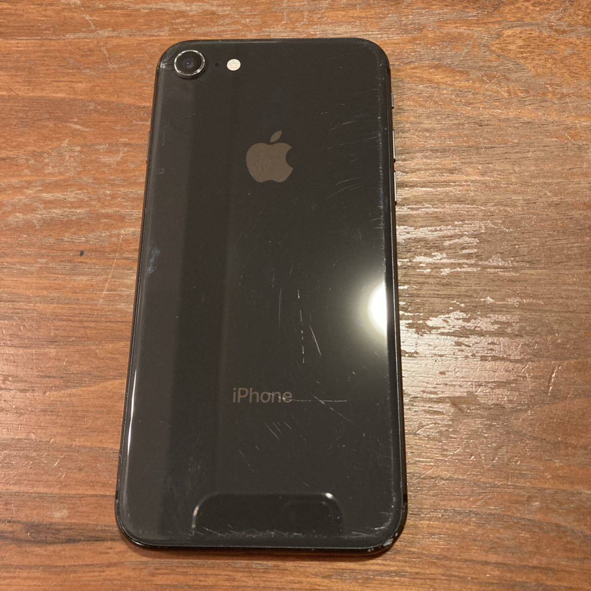 iPhone8 SIMフリー 64GB バッテリー容量82% スペースグレー SIMロック