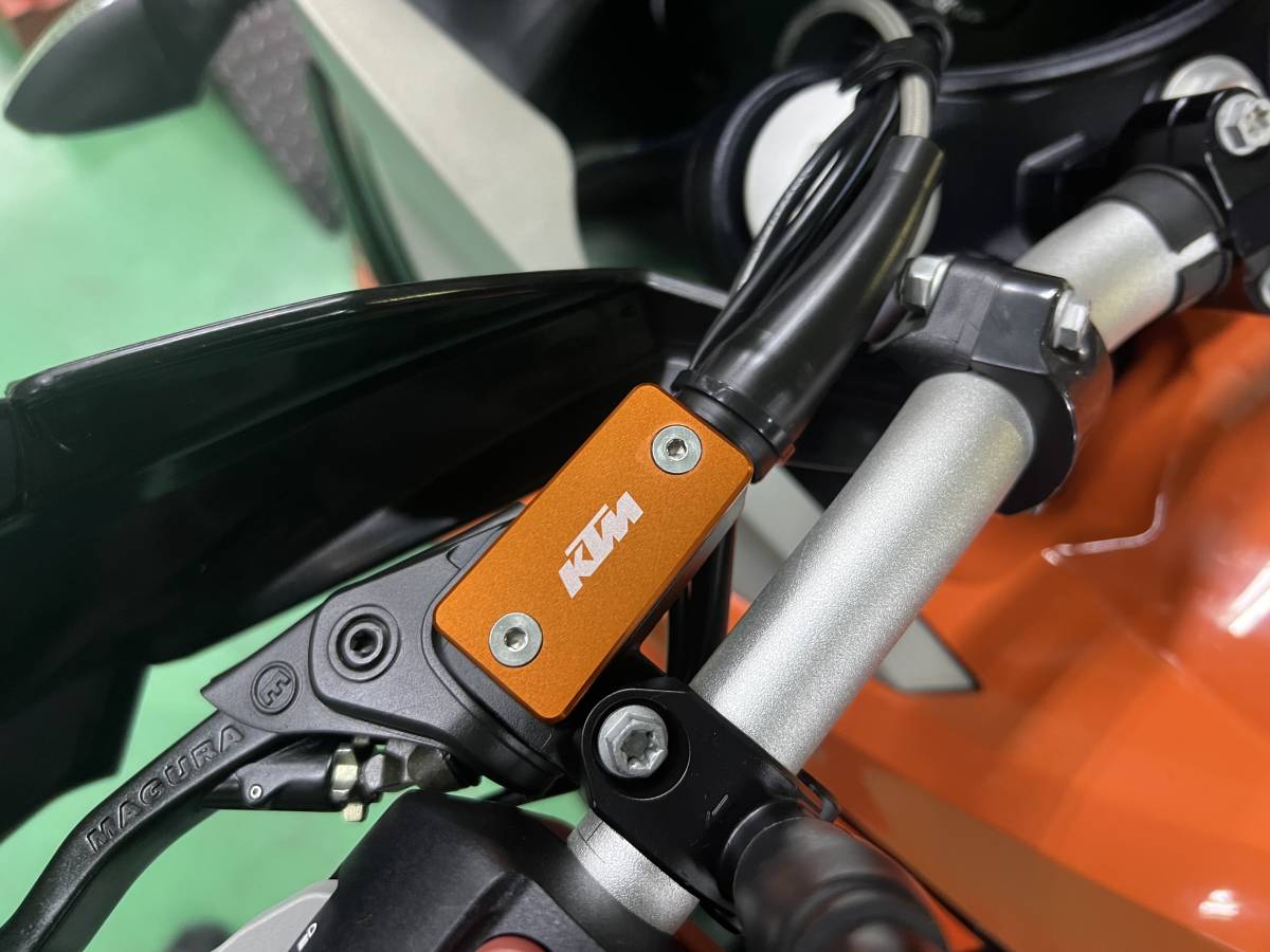 ◆A41 売切り! 美品 KTM 1050 1190 1290 アドベンチャー KTMパワーパーツ アルミ ブレーキフルード クラッチフルード キャップ 3点セット KTM 0 1 Budget Oriented adventureの中古品・新品