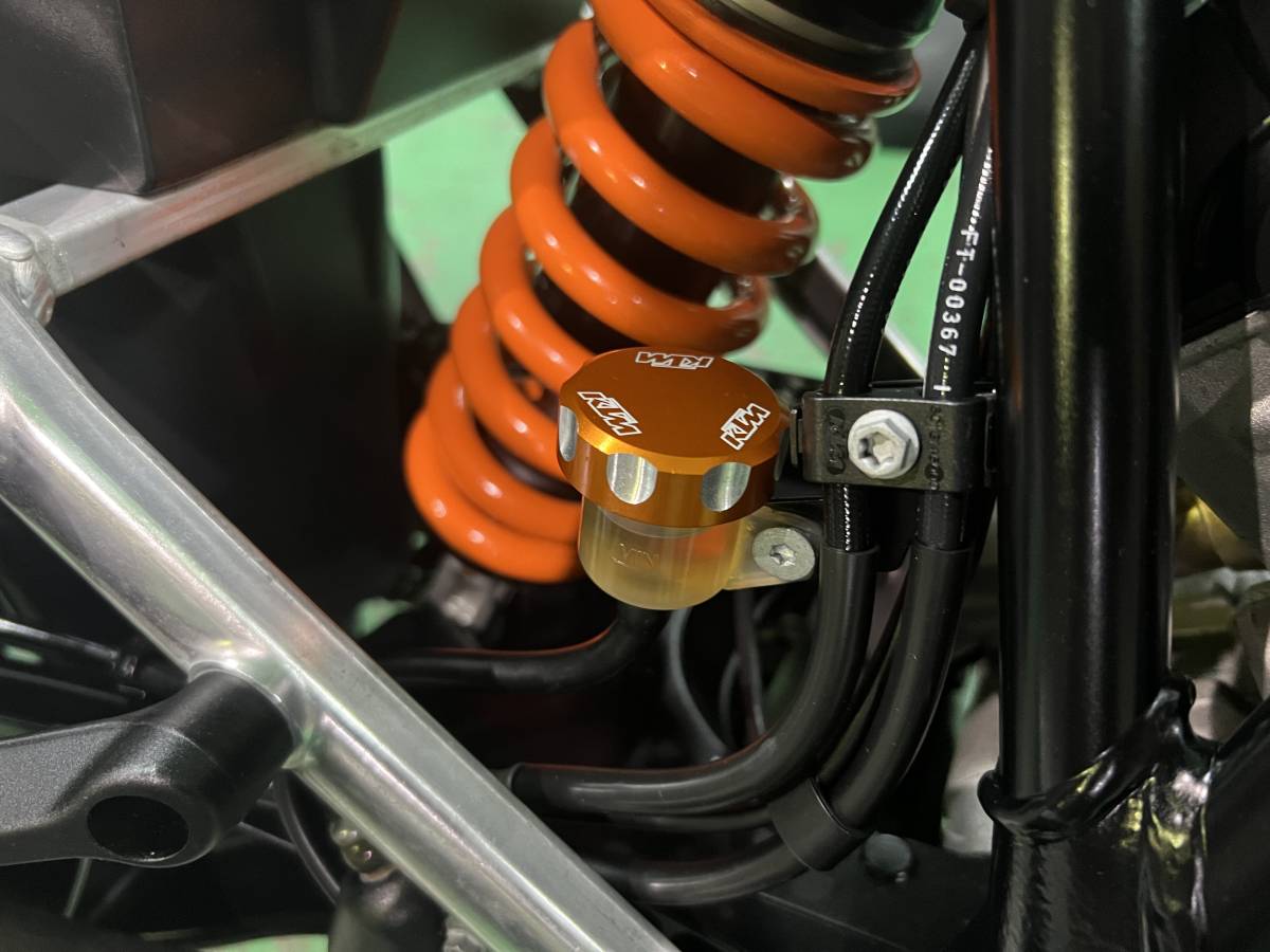 ◆A41 売切り! 美品 KTM 1050 1190 1290 アドベンチャー KTMパワーパーツ アルミ ブレーキフルード クラッチフルード キャップ 3点セット KTM 0 1 Budget Oriented adventureの中古品・新品