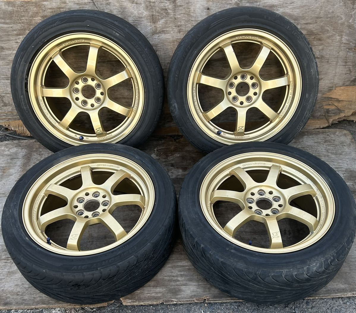 レイズ ホイールタイヤ215/50r/17 やすけれ