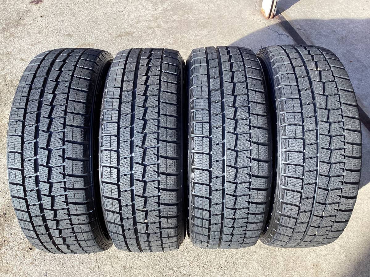 ダンロップ WINTER MAXX 215⁄55R17 中古 深溝 中古スタッドレスタイヤ 