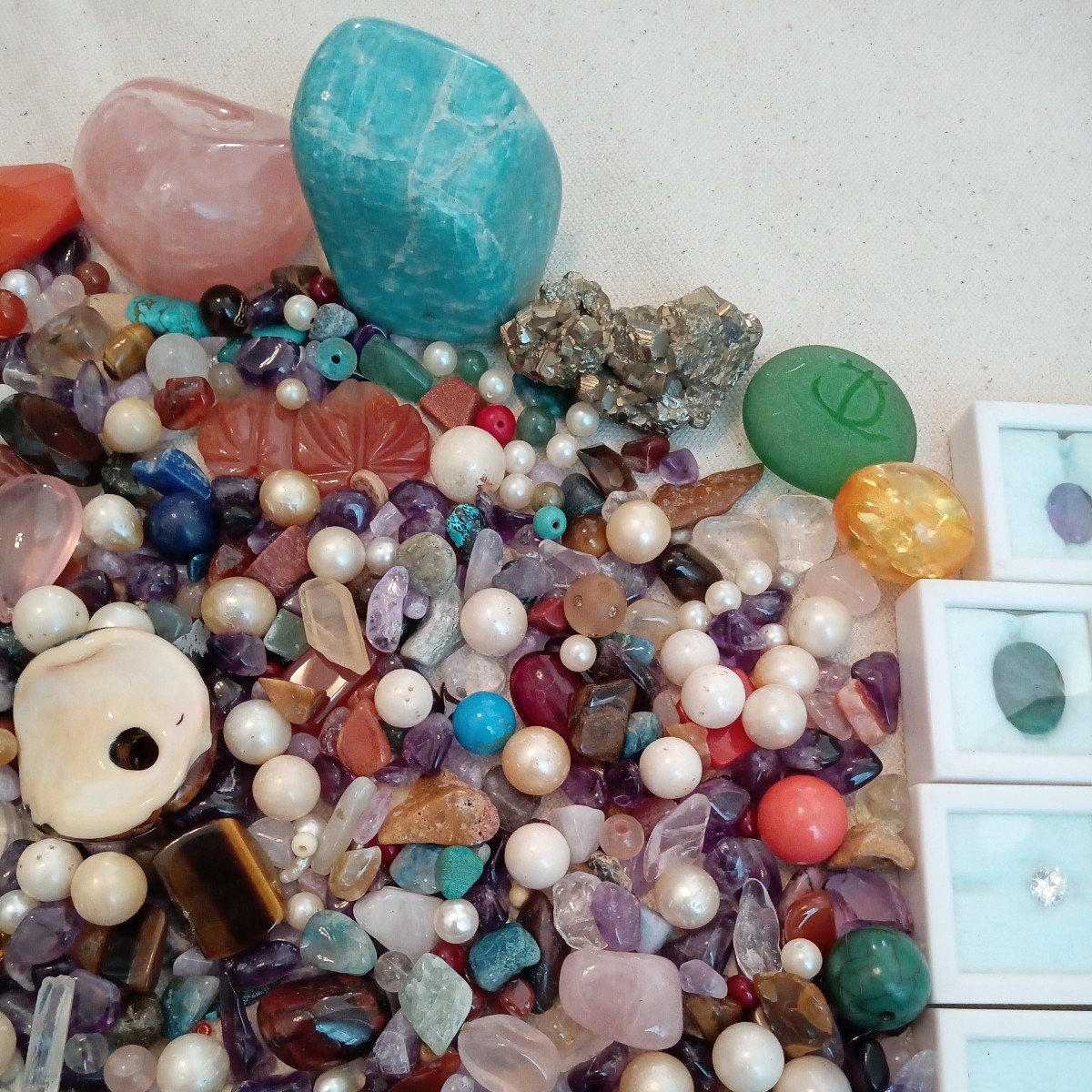 大量 ルース 裸石 色石 宝石 真珠 天然石 まとめてセット 約1816g
