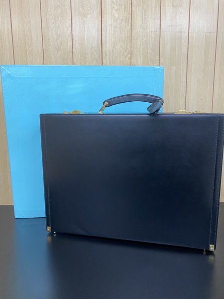 美品　Tiffany＆Co.　ティファニー　アタッシュケース　ブラック　箱付き