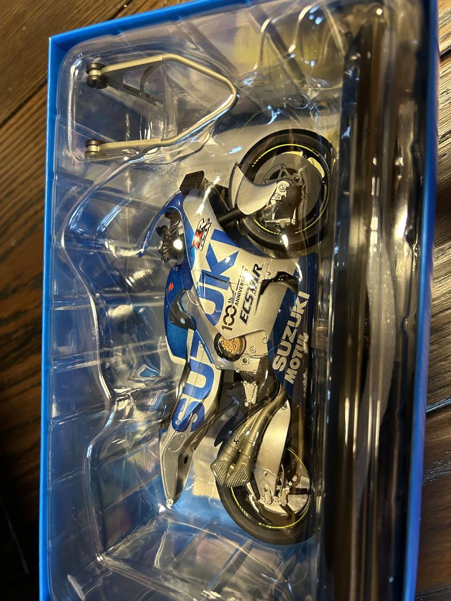 GSX-RR MotoGPチャンピオンマシンダイキャスト