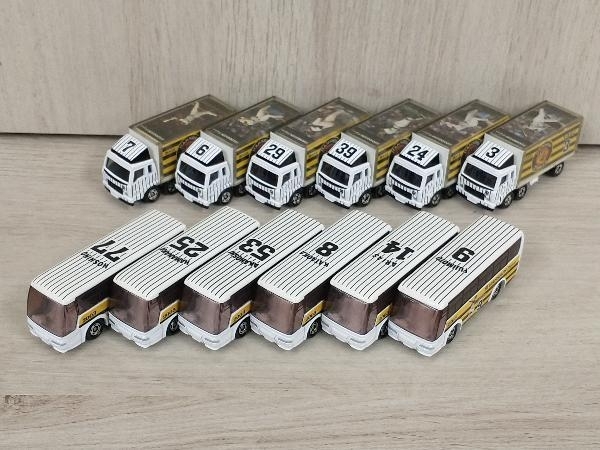 トミカ トミカくじ 阪神タイガース 優勝記念 12選手のデザイン バス