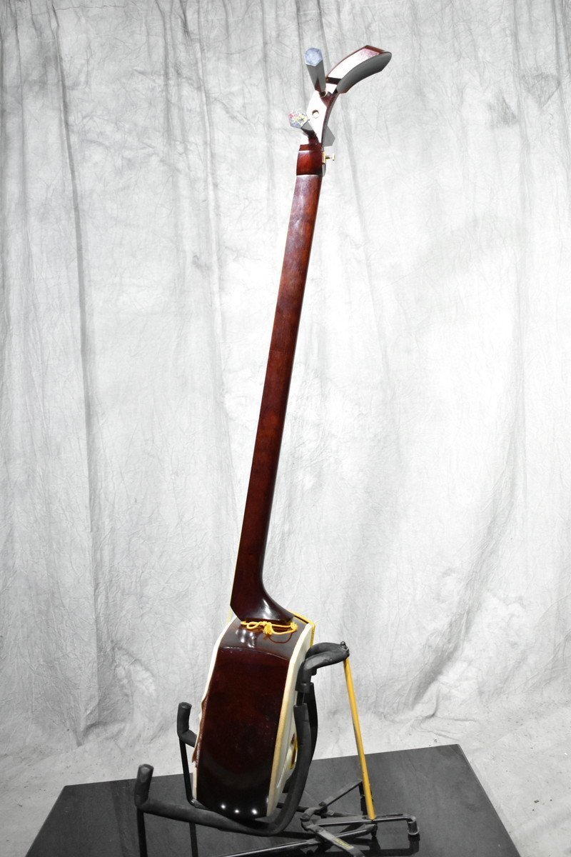 津軽三味線 太棹 東さわり 紅木 丸打胴【ジャンク品】