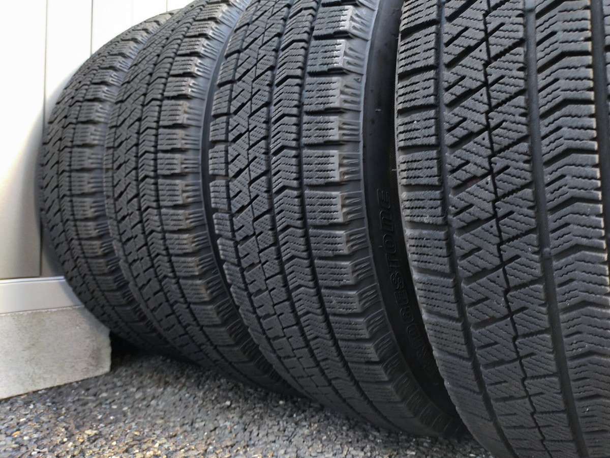 ☆凹バリ山凹☆ブリヂストン スタッドレス ブリザックVRX2 185/65R15 
