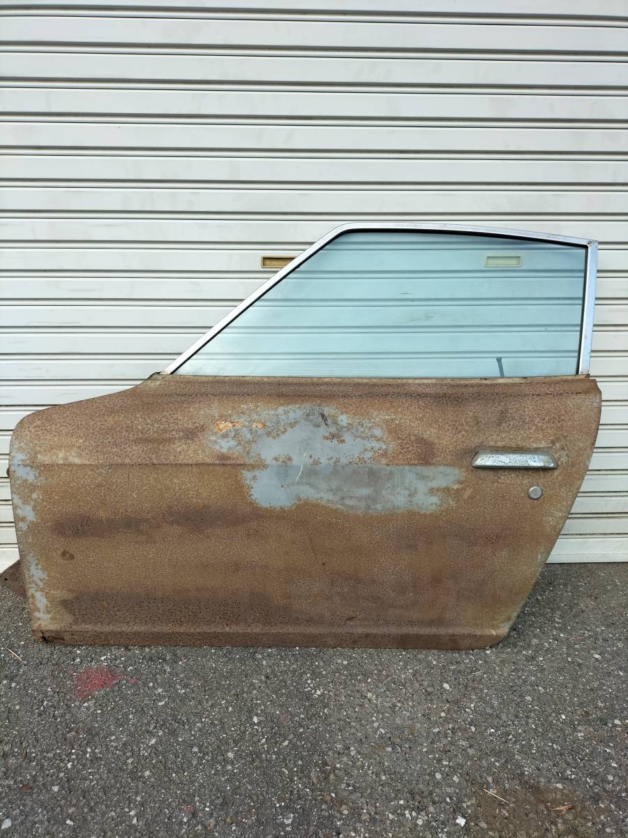 旧車好き様必見！S30　右ドア　ガラスつき