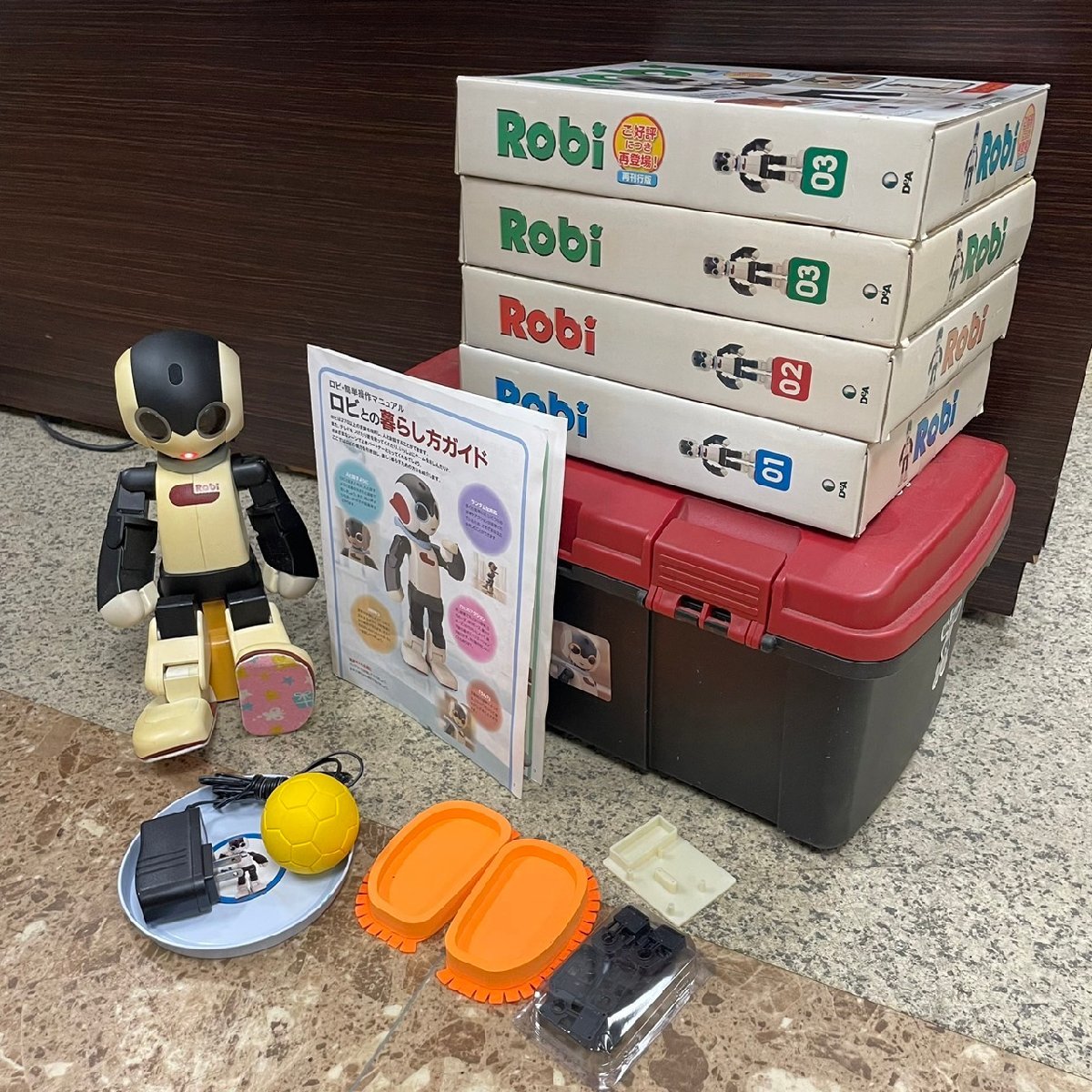 ロビ デアゴスティーニ Robi ディアゴスティーニ 週刊 ロボット 世界で 