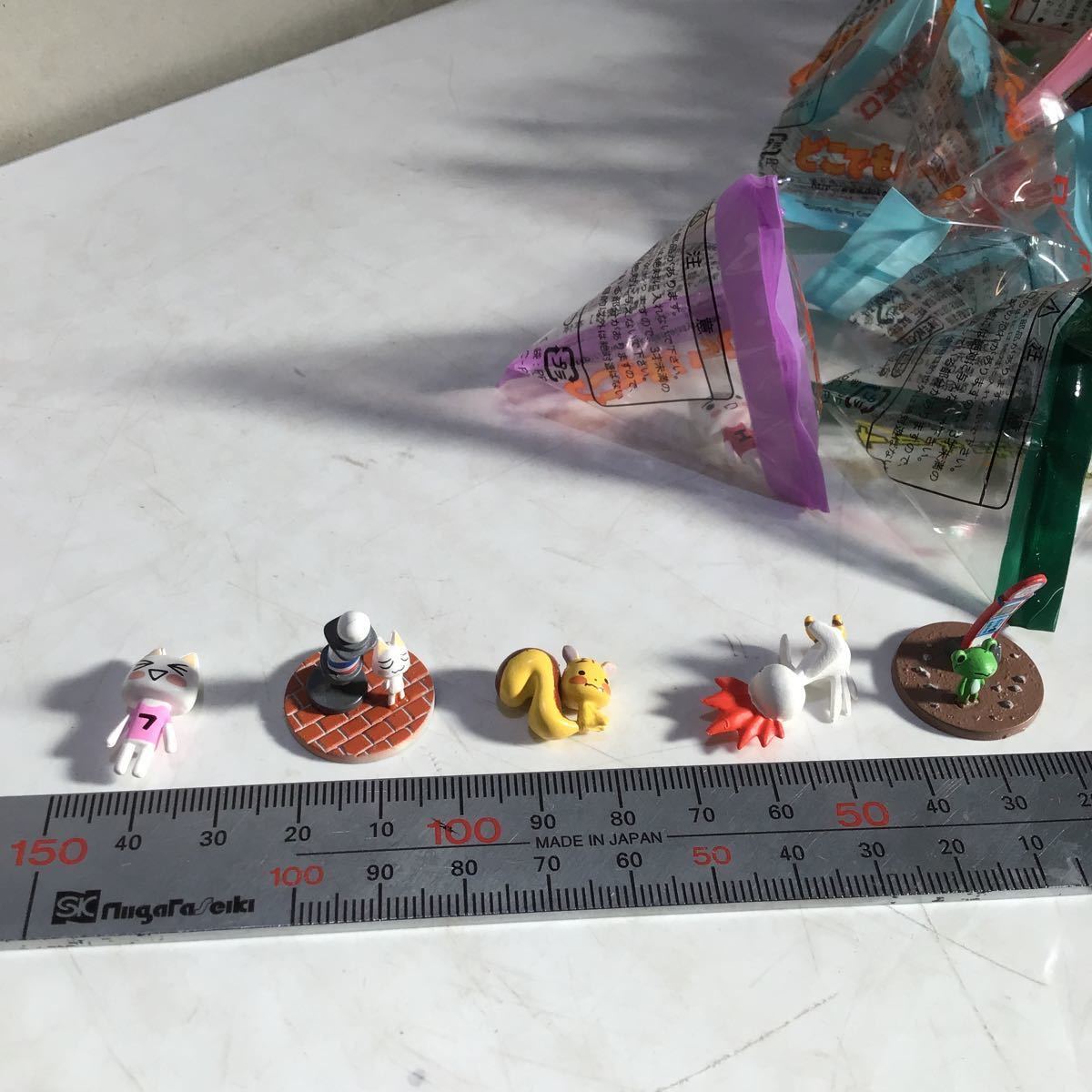 3122299 どこでもいっしょ ミニフィギュア 100個 トロ クロ ピエール