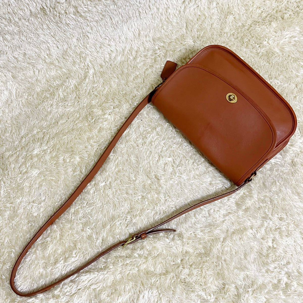 美品》オールドコーチ ショルダーバッグ ターンロック グラブ 