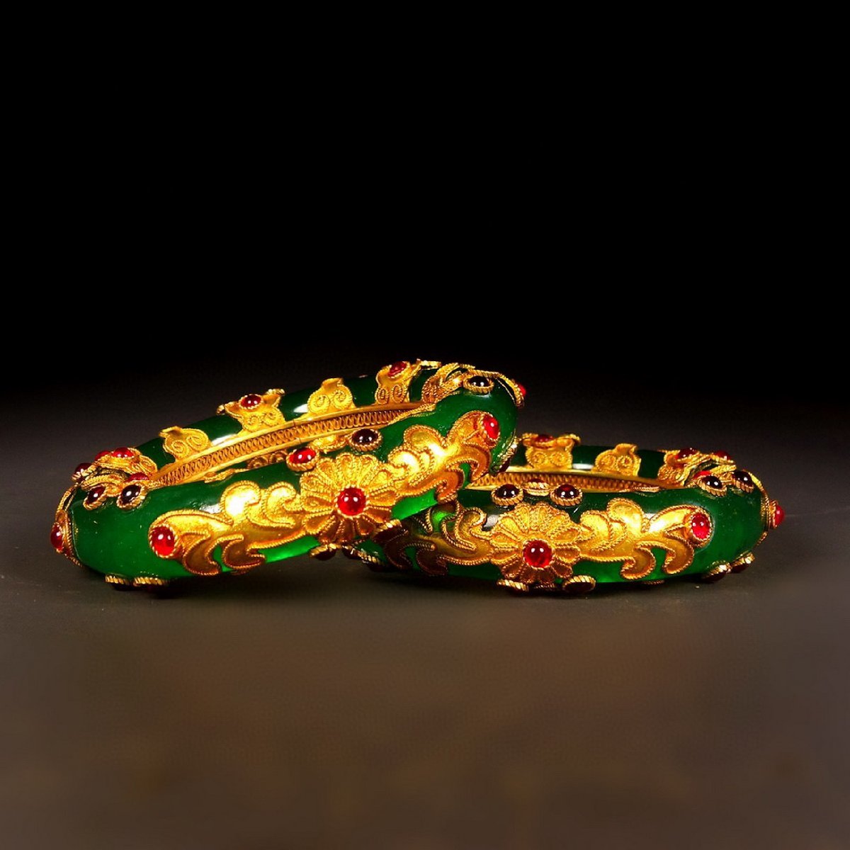 清】某有名収集家買取品 中国・清時代 天然翡翠 腕輪一双 極細工 古