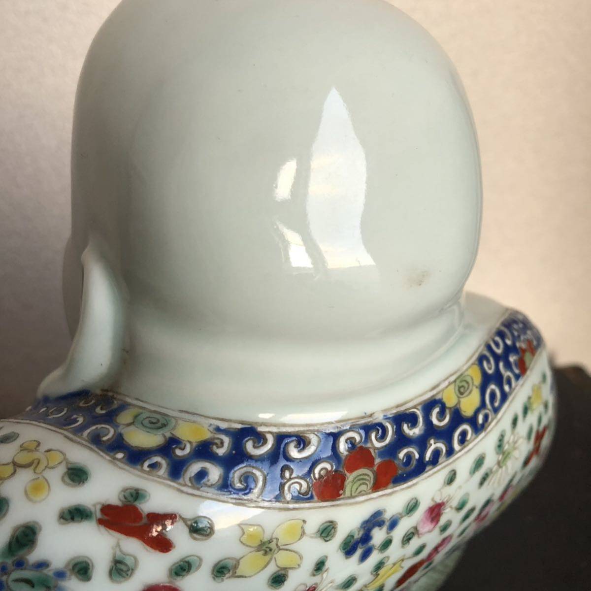 像　陶器製 1円 スタート 希少 陶器製 布袋像 魏洪泰造 色絵 草花図 中国 古玩
