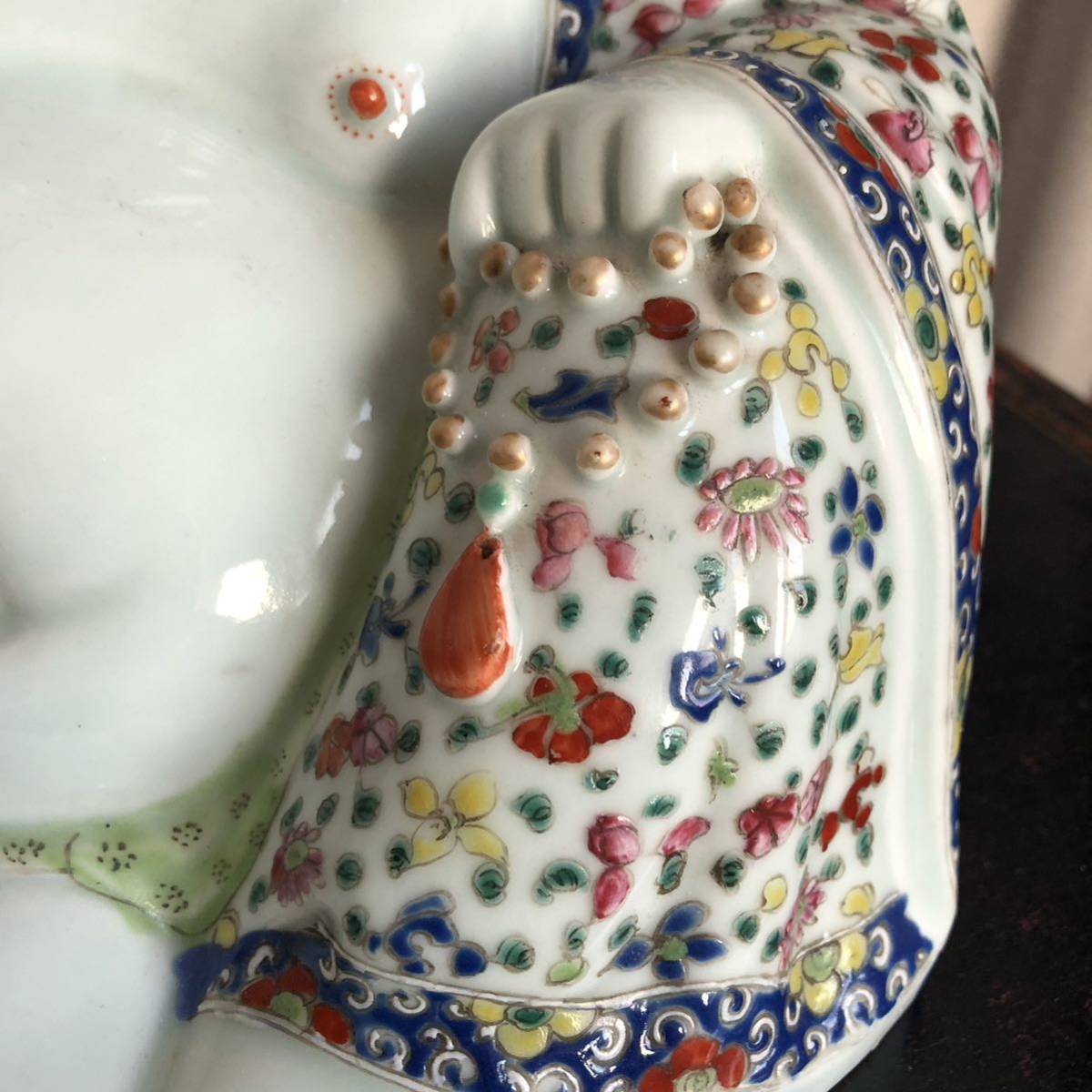 像　陶器製 1円 スタート 希少 陶器製 布袋像 魏洪泰造 色絵 草花図 中国 古玩