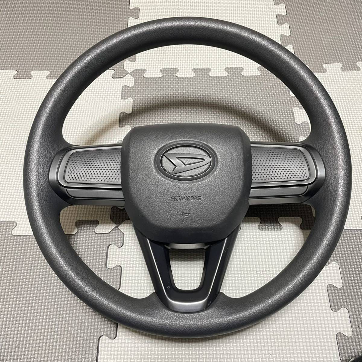 S700V S710Vハイゼットカーゴ ダイハツ純正 運転席エアバッグカバー付 