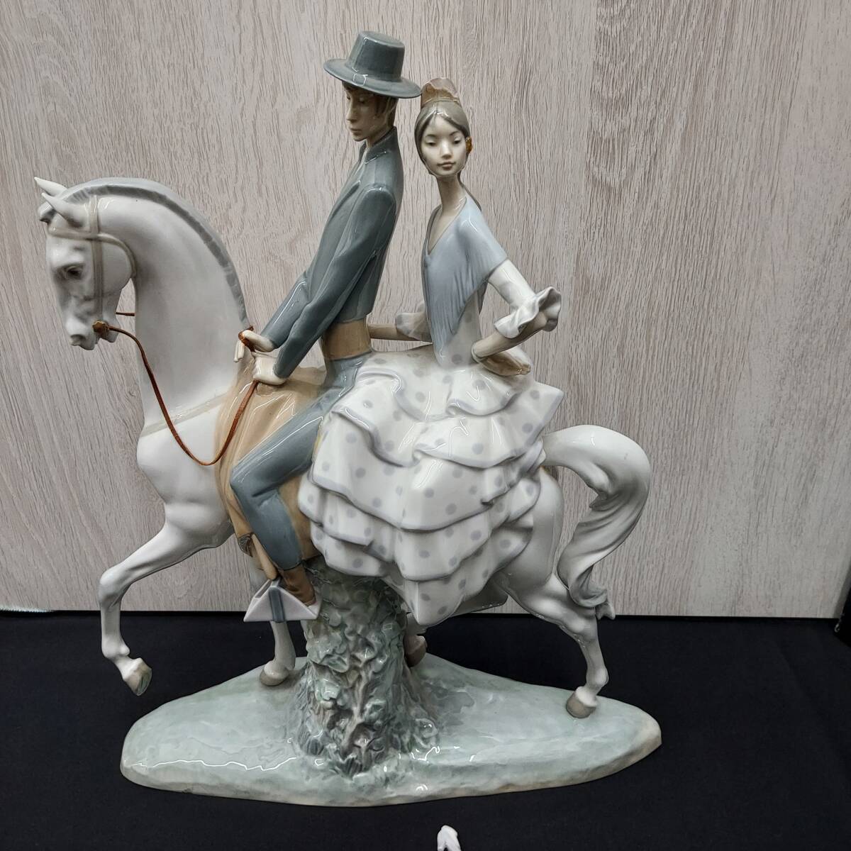 LLADRO リヤドロ 【白い馬の少女】 フィギュリン 置物 西洋