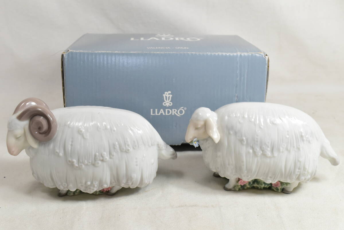 美品 LLADRO リヤドロ 磁器人形 羊 牝羊・牡羊 置物 ペアセット .N