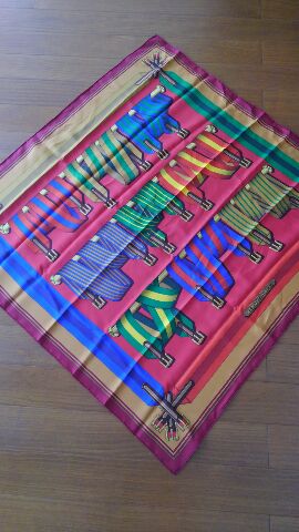 ◆HERMES エルメス◆シルク100％◆大判スカーフ