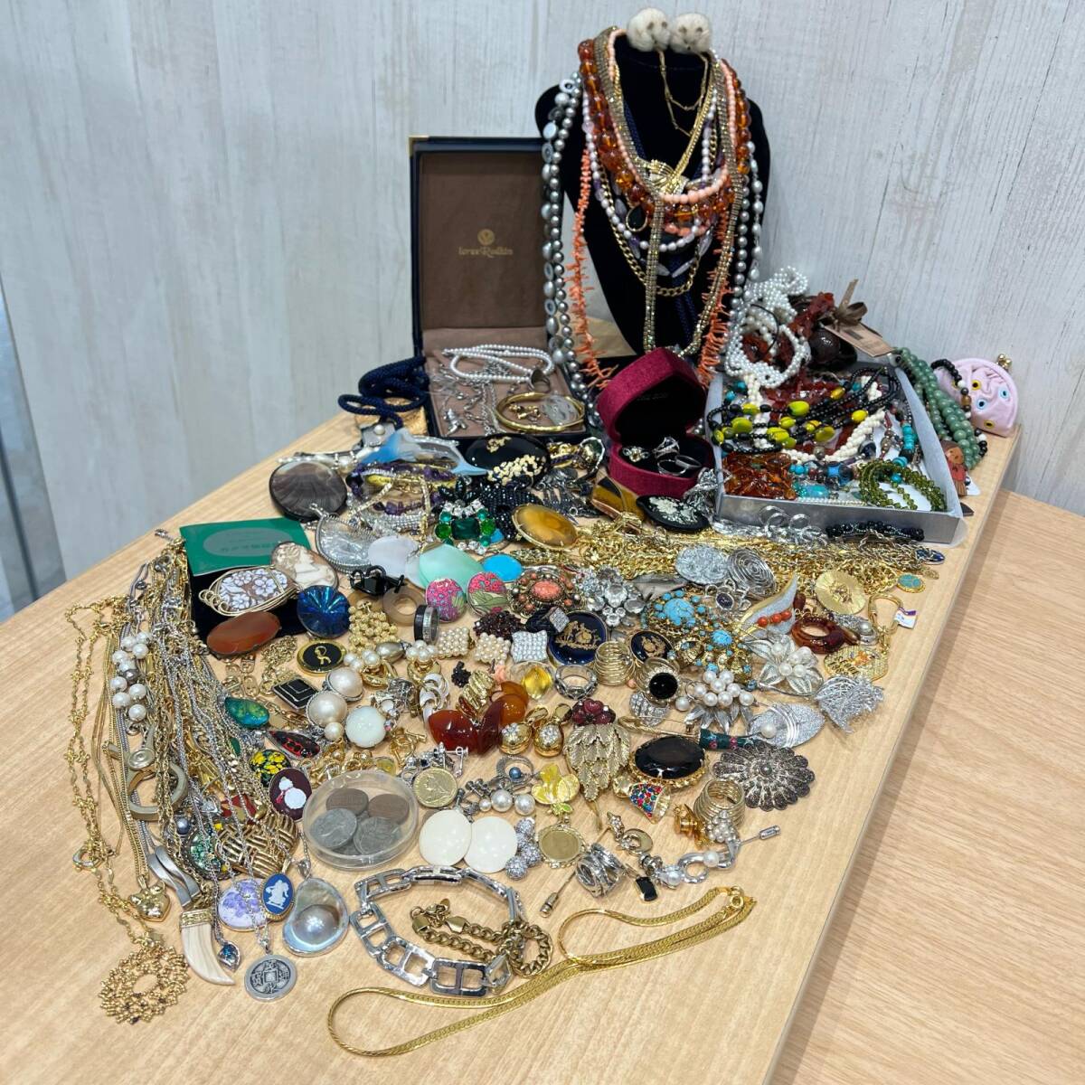 アクセサリー 大量 セット ネックレス イヤリング ブローチ ピアス 天然石 珊瑚 シルバー など_1