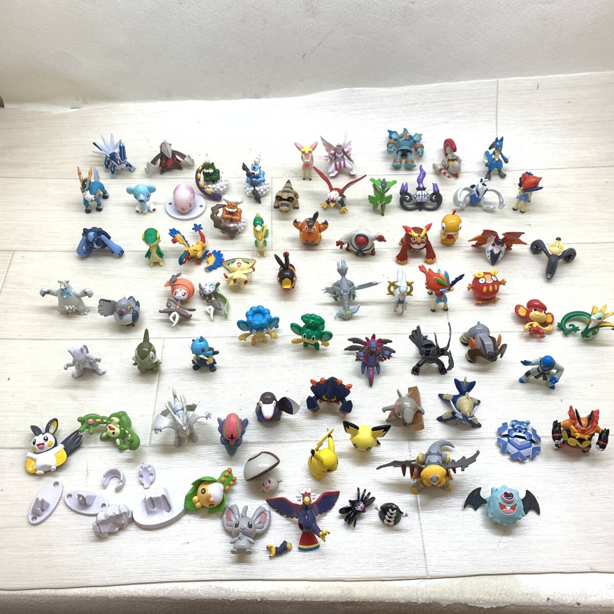 ポケモン　ミニフィギュア　大量まとめ売り □ポケモン ミニフィギュア 人形 まとめて ポケットモンスター 大量
