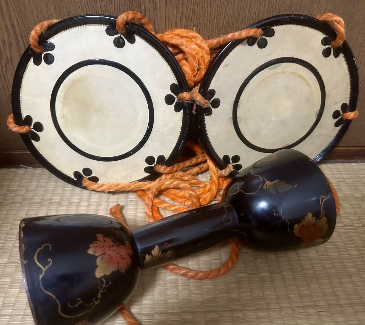小鼓　革　和楽器　能楽器 小鼓 和楽器 鼓 能楽 革 時代和楽器 打楽器 皮付 蒔絵鼓(鼓)｜売買され