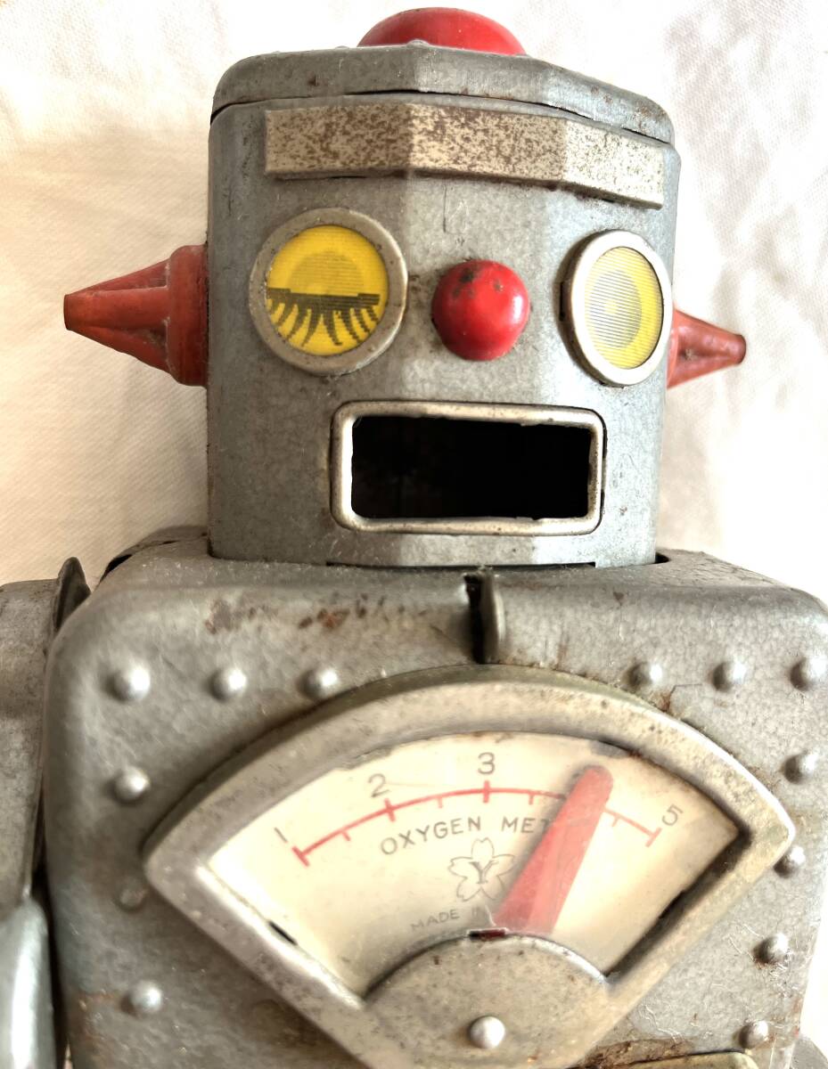 ブリキ　ゼンマイで動くロボット　　動作確認済　レトロ　ビンテージ　玩具　二足歩行　おもちゃ　アンティーク_2